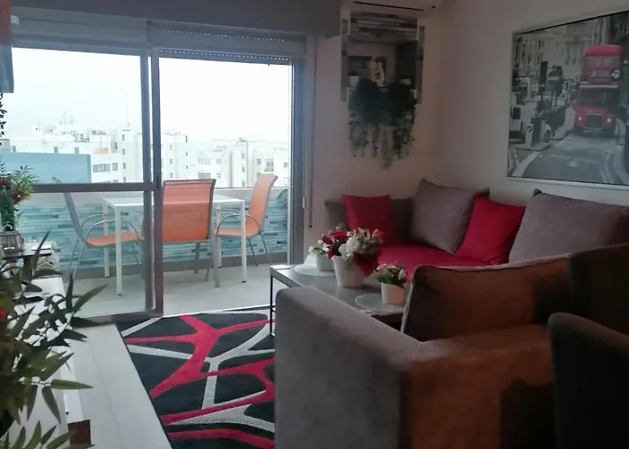 アパート Amazing Sea Place リマソール